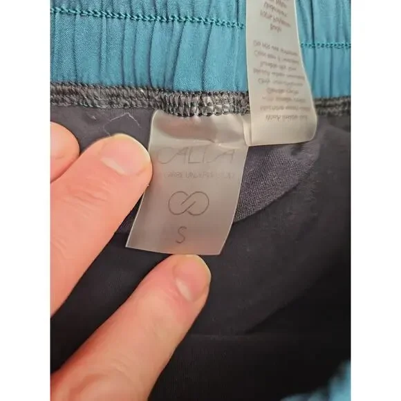 Calia By Carrie Underwood Shorts Small Green Running Under Layer Lined - Picture 7 of 15